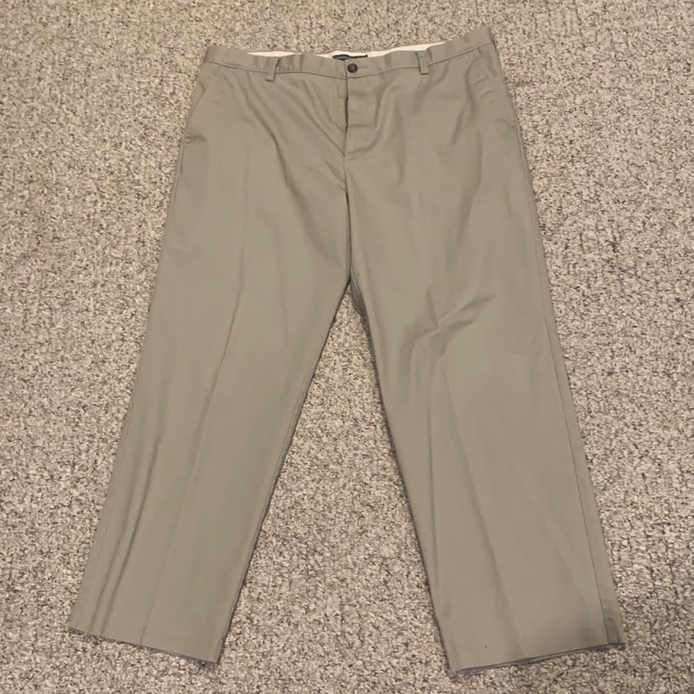 33. Dockers Men’s Khakis 40 x 30